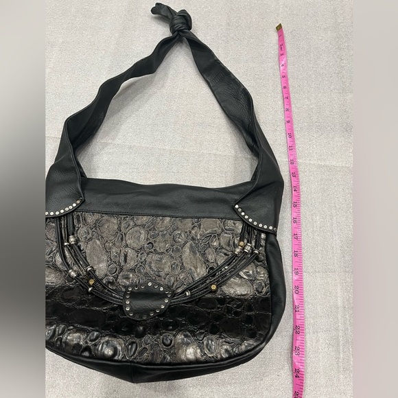 ❤️Host Picks❤️VTG Brettons Black Tooled Leather Shoulder Bag Textured Knot - Picture 6 of 9